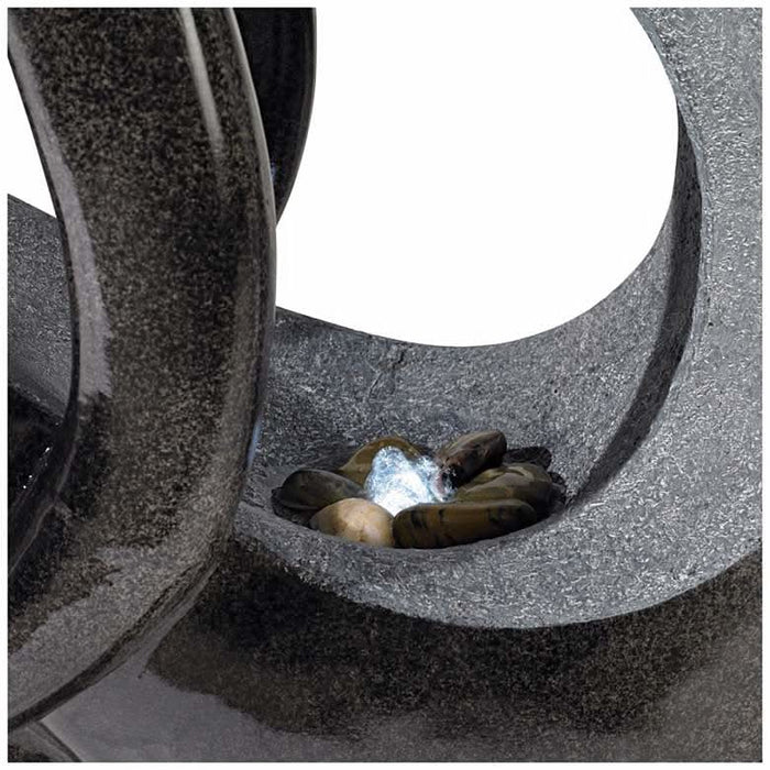 arc water feature showing water flow